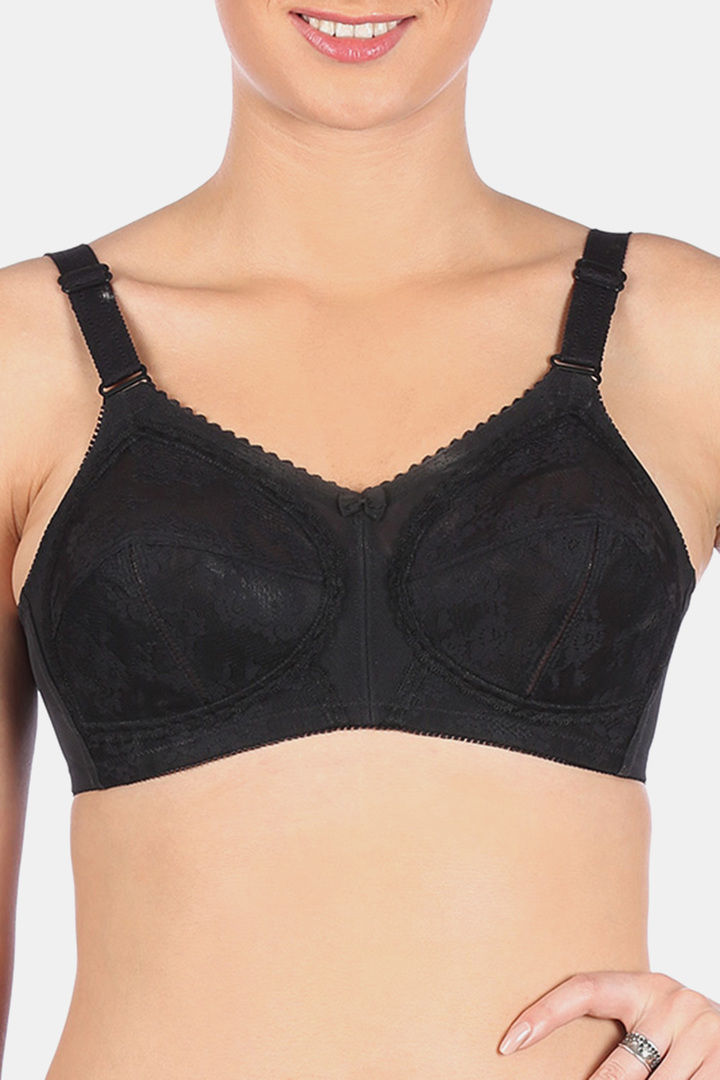 Triumph Three Sectioned Full Coverage Super Support Bra