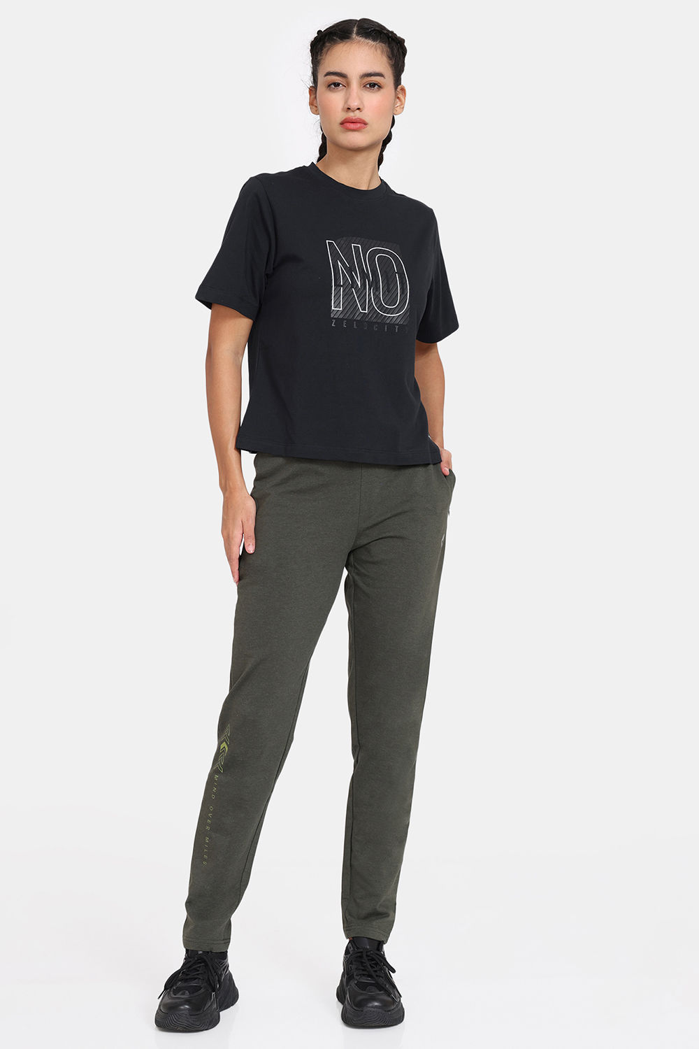 Trackie deje tops