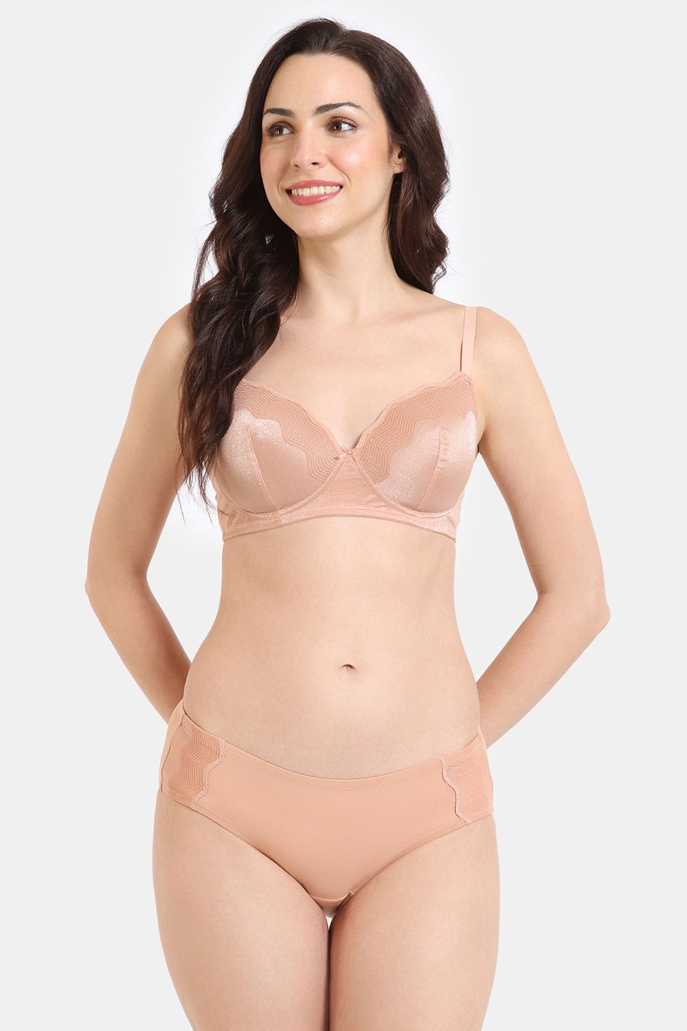 Buy Zivame Shimmer Wave Padded Non Wired 3/4Th Coverage Lace Bra with Full Coverage Hipster Panty - Skin