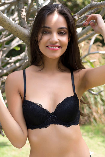 Buy Zivame All That Lace Explosive Pushup Strapless Bra- Black at Rs.746  online