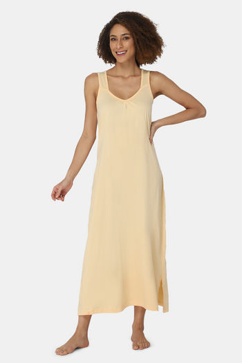 Buy Intimacy Relaxed Fit Seamless Long Slips - Skin at Rs.430 online ...