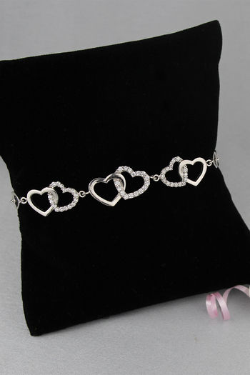 Buy quality 925 Sterling Silver Heart Shape Bracelet MGA  BRS1753 in Amreli