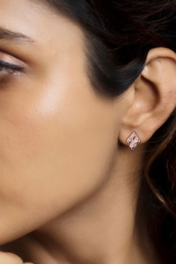 A Guide to Shop for Diamond Earrings