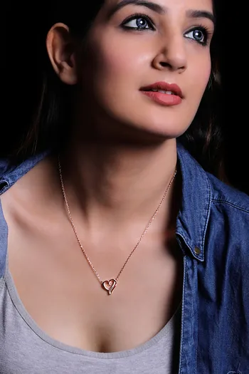 Giva 925 Sterling Silver Rose Gold Plating Curl Heart Necklace