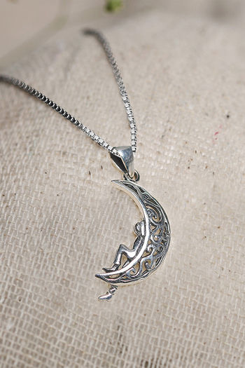 moon pendant necklace silver