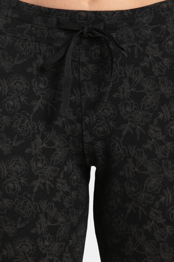 Buy Zelocity Mid Rise Nouveau Soft Capri - Black at Rs.1187 online