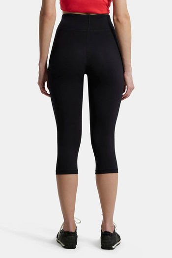 Buy Jockey Easy Movement Capri Black at Rs.879 online Activewear online