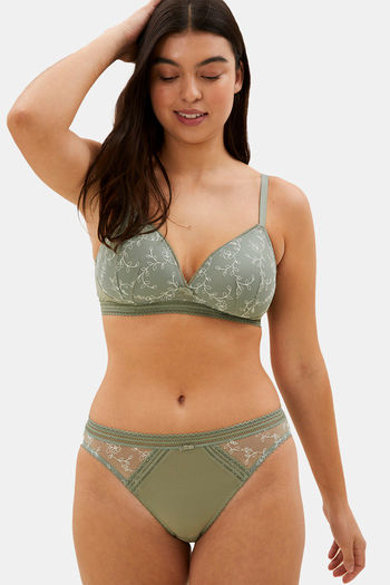 Marks & Spencer Rose Seamless Non Wired Bandeau Bra: Buy Marks & Spencer  Rose Seamless Non Wired Bandeau Bra Online at Best Price in India