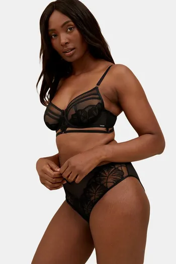 Buy Marks & Spencer Single Layered Wired Full Coverage Cage Bra -Black at  Rs.1200 online