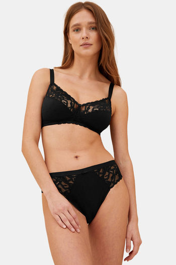 Buy Marks & Spencer Padded Non Wired Full Coverage Lace Bra - Black at Rs.1099  online