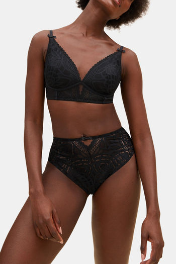 Marks and Spencer £32 lacy lingerie set that's 'comfortable all