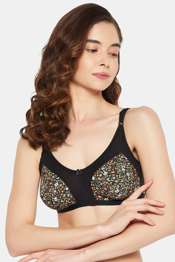 Buy Clovia Double Layered Non-Wired Full Coverage T-Shirt Bra - Black at  Rs.353 online