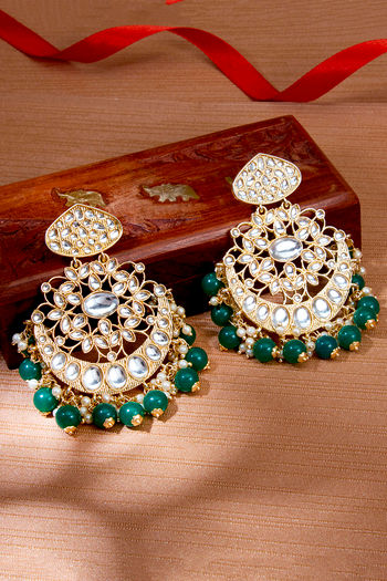 Sukkhi Gorgeous Kundan Gold Plated Pearl Chandelier Earring Set for Women