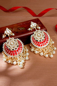 Buy Sukkhi Glamorous Pearl Gold Plated Kundan Meenakari Earring Set for Women