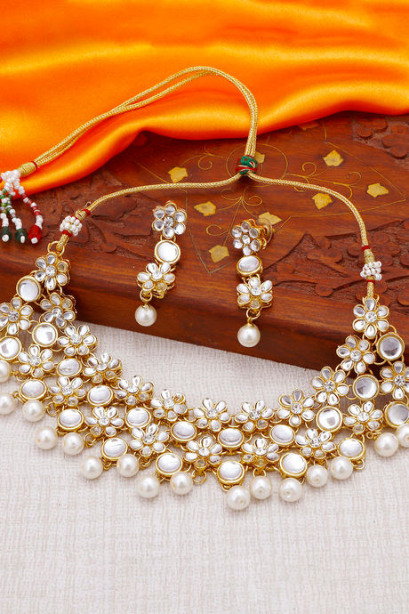Sukkhi Traditional Kundan Gold Plated Pearl Choker Necklace Set For Women
