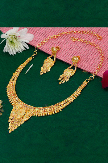 Buy Sukkhi Exotic 24 Carat Gold Plated Choker Necklace Set For