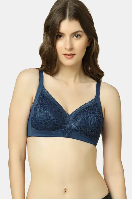 https://cdn.zivame.com/ik-seo/media/zcmsimages/configimages/TH1071-Midnight%20Blue/1_large/triumph-double-layered-non-wired-full-coverage-super-support-bra-midnight-blue.jpg?t=1686316410