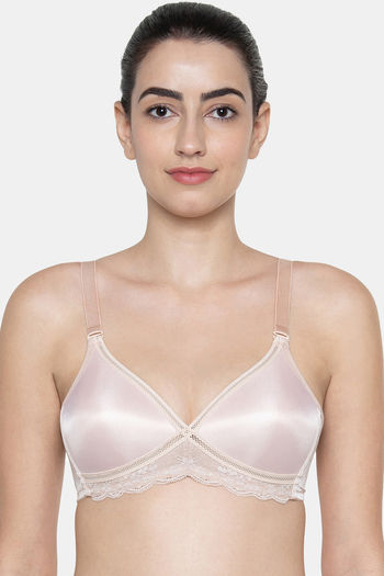 Buy Triumph Single Layered Non Wired Full Coverage Minimiser Bra - Black at  Rs.1250 online