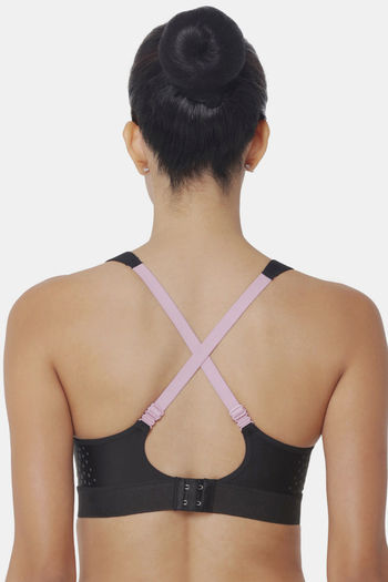 Buy Triumph Triaction Hybrid Lite Spacer Cup Padded Wireless Extreme Support  High Bounce Control Big-Cup Sports Bra - Black at Rs.2699 online