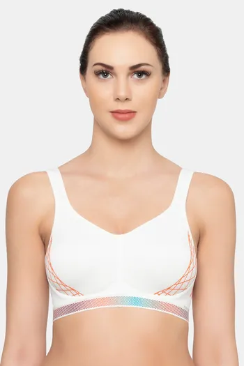 https://cdn.zivame.com/ik-seo/media/zcmsimages/configimages/TH4021-Beige/1_medium/triumph-triaction-cardio-cloud-padded-non-wired-sports-bra-with-extreme-bounce-control-beige.jpg?t=1635321834