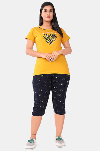 Buy Sweet Moon Knit Cotton Capri Set - Yellow And Navy Blue Combination
