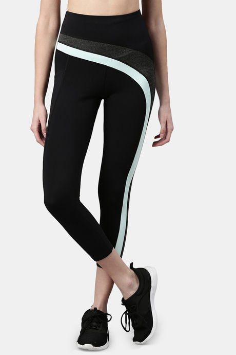 Buy Zelocity Mid Rise Capri - Jet Black at Rs.599 online