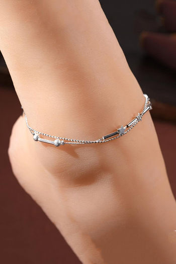 Yellow Chimes Silver toned Beaded Link single Leg Anklet Combo of 2 pcs Silver