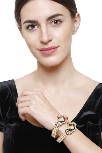 Youbella Earrings And Studs Pendant Bracelet Jewellery Set - Buy Youbella  Earrings And Studs Pendant Bracelet Jewellery Set online in India