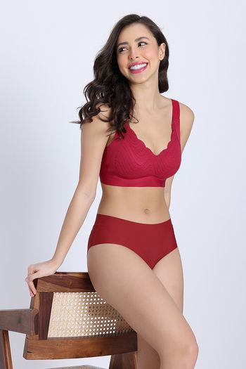 Buy Zivame Seamless Collective Padded Non Wired 3/4th Coverage Lace Bra - Red