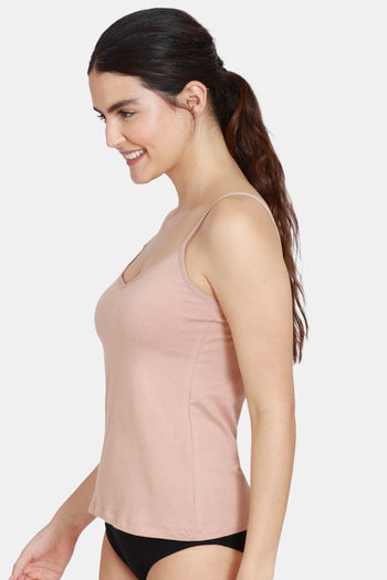 UNIQLO on X: AIRism sports bras are a girl's best friend:    / X