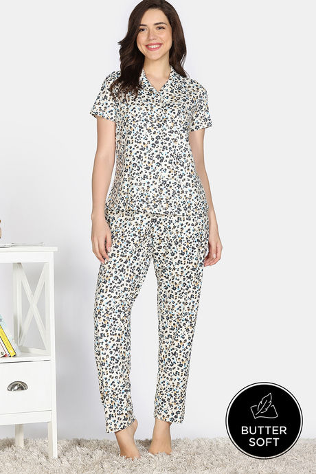 Zivame Snuggle Safari Knit Poly Pyjama Set - Antique White