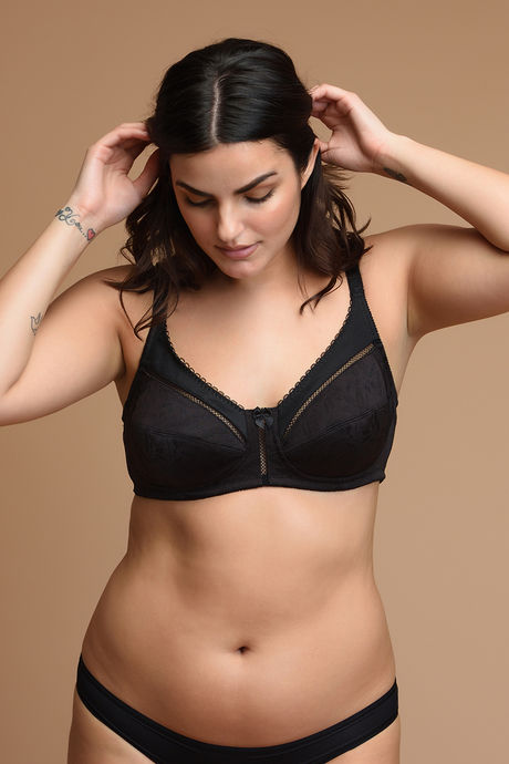 Buy Zivame True Curv Lightly Lined Non Wired Full Coverage Super Support Bra  - Jet Black at Rs.583 online