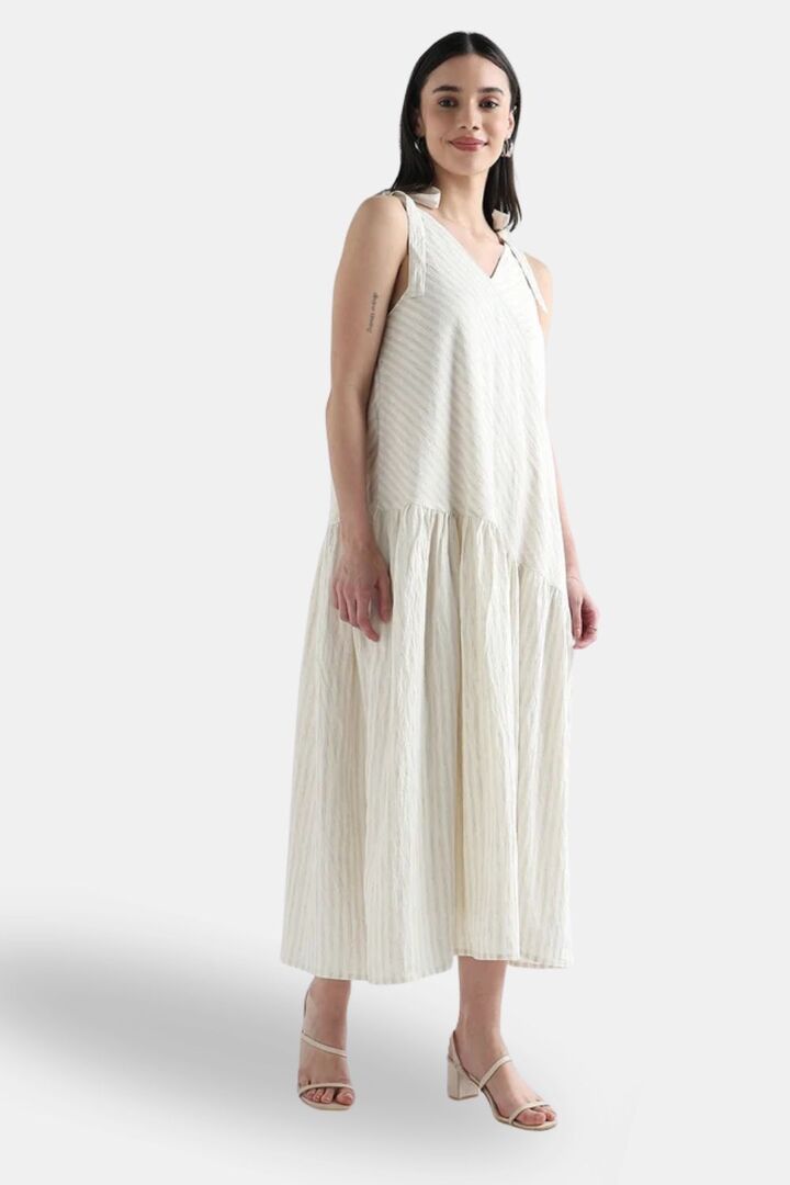 Sands of India White Textured Bias-Cut Maxi Dress with Adjustable Straps & Lining — image 4