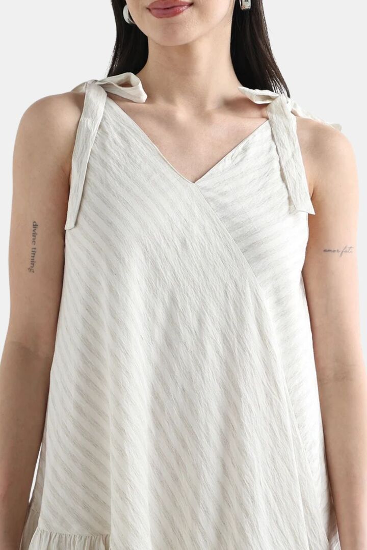 Sands of India White Textured Bias-Cut Maxi Dress with Adjustable Straps & Lining — image 5