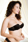 Zivame All That Lace Moderate Lift Strapless Wired Bra- Black — thumbnail 3