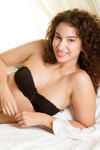 Zivame All That Lace Moderate Lift Strapless Wired Bra- Black — thumbnail 5