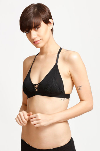 model image of Zivame Single Layered Non Wired Low Coverage Bralette -Black