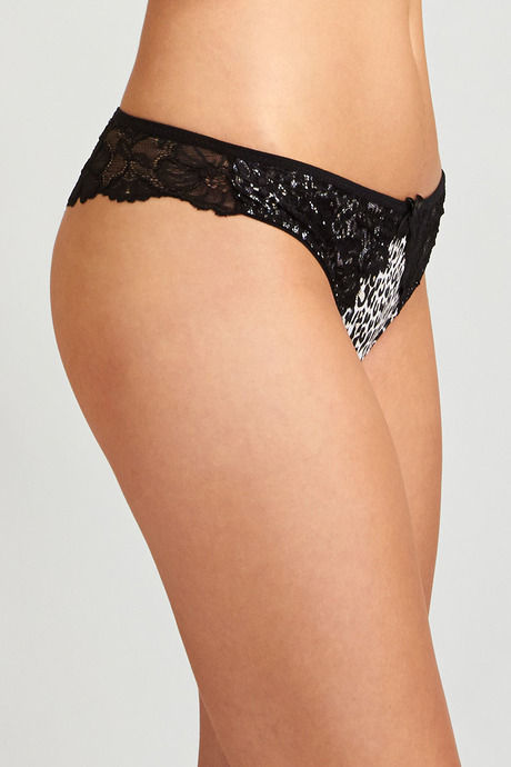 Zivame Contrast Trim Animal Printed Low Rise Thong Panty- Black — image 3
