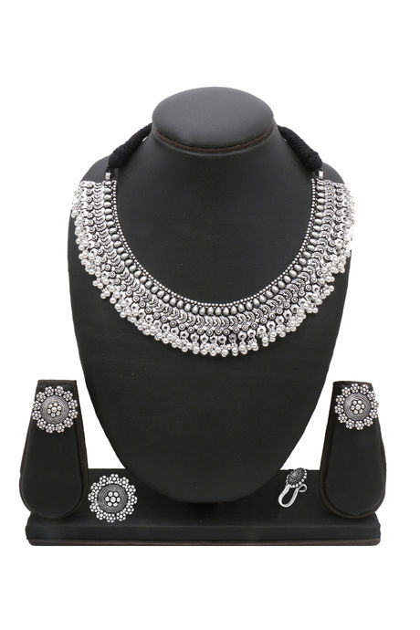 Yellow Chimes German Silver Oxidised Traditional Threaded Choker Jewellery Set — image 6