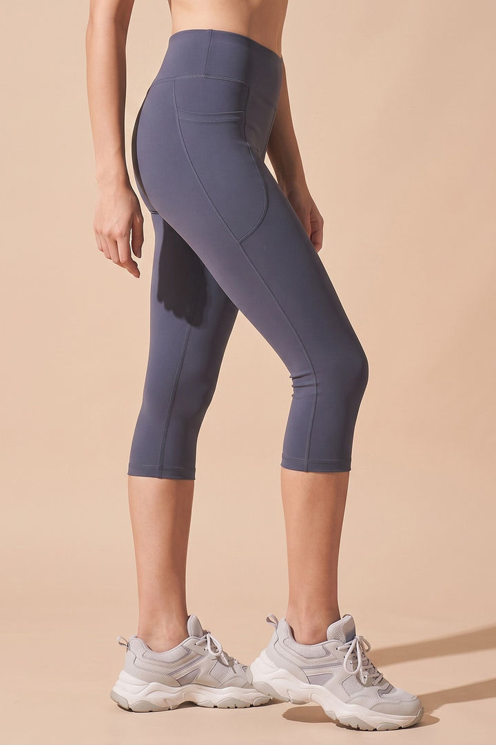 Zelocity Quick Dry 3/4Th Training Leggings- Blueberry — image 4