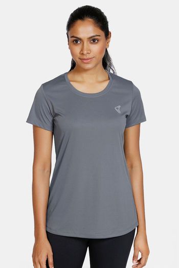 yoga pants and t shirt