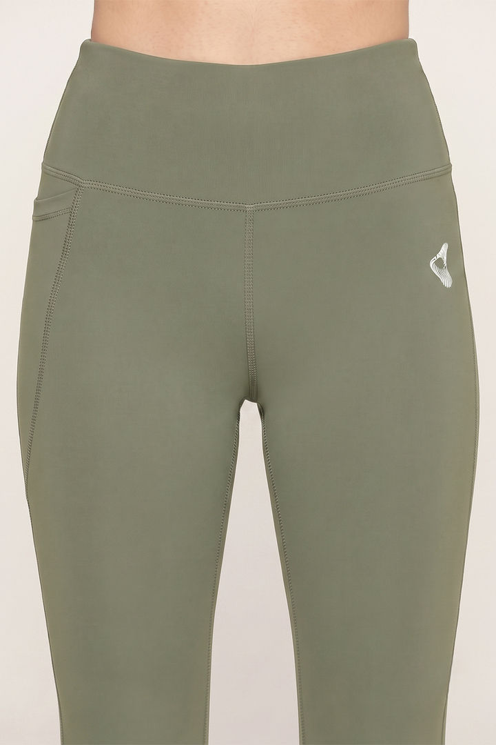 Zelocity Quick Dry Training 3/4th Leggings - Tea — image 6