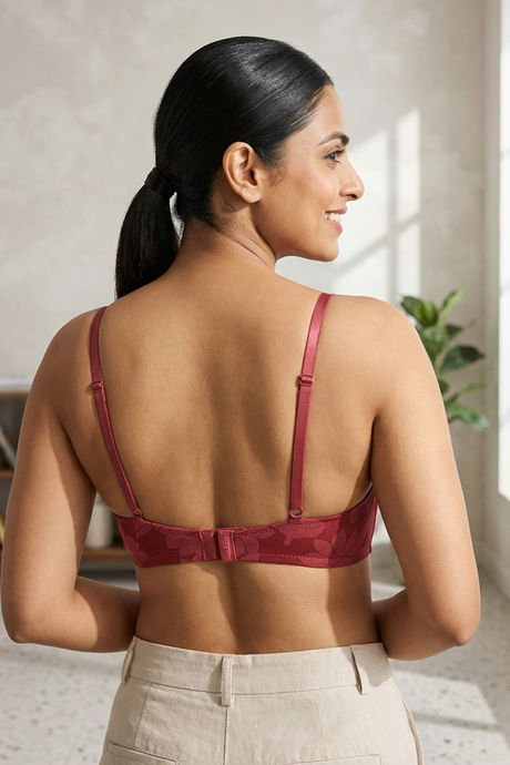 Zivame Padded Non Wired 3/4th Coverage Tshirt Bra - Red — image 2