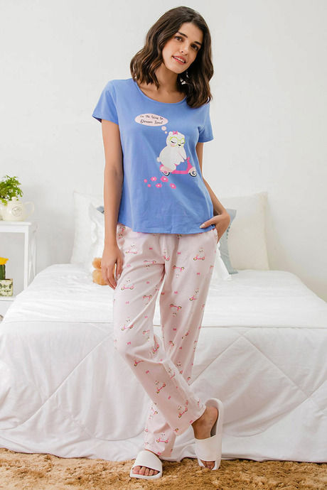 

Zivame Three Musketeers Top N Pyjama Set Pink N Print, Blues