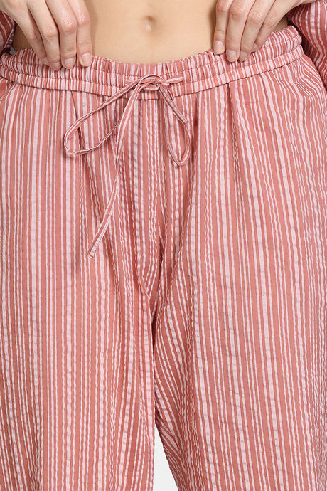 Zivame Woven Seersucker Sleep Pyjama Set - Aragon — image 7