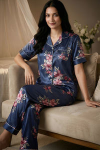 NAVYFLORAL